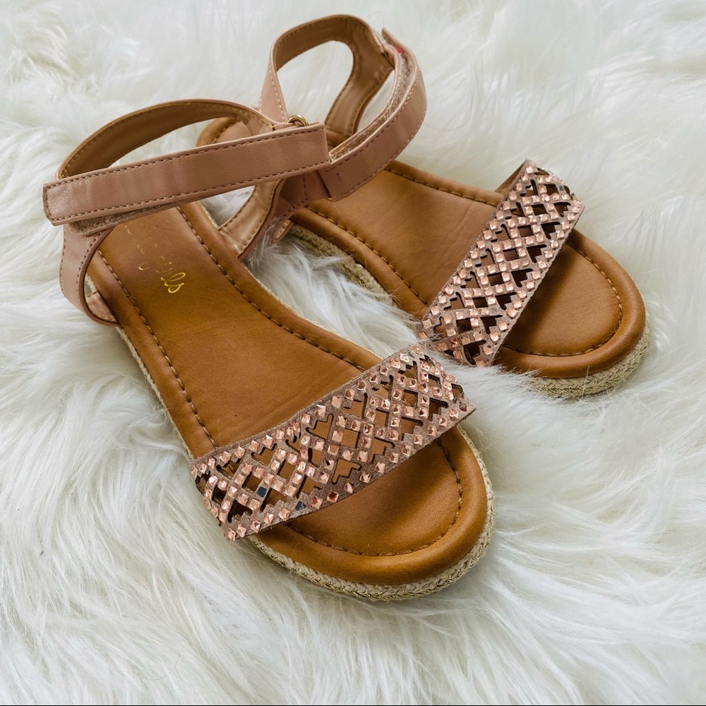 Girl’s Sandals